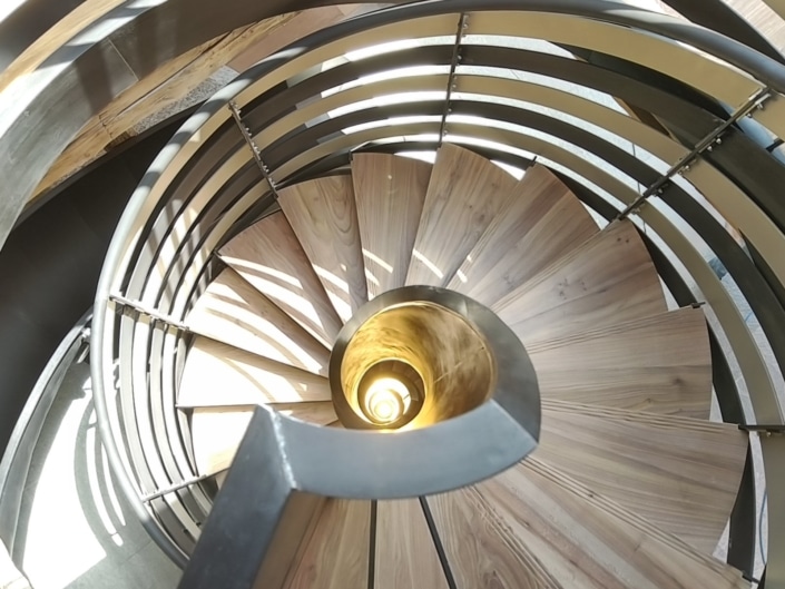 escalier tournant bois et métal