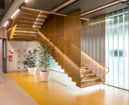 escalier en fer suspendu avec LED